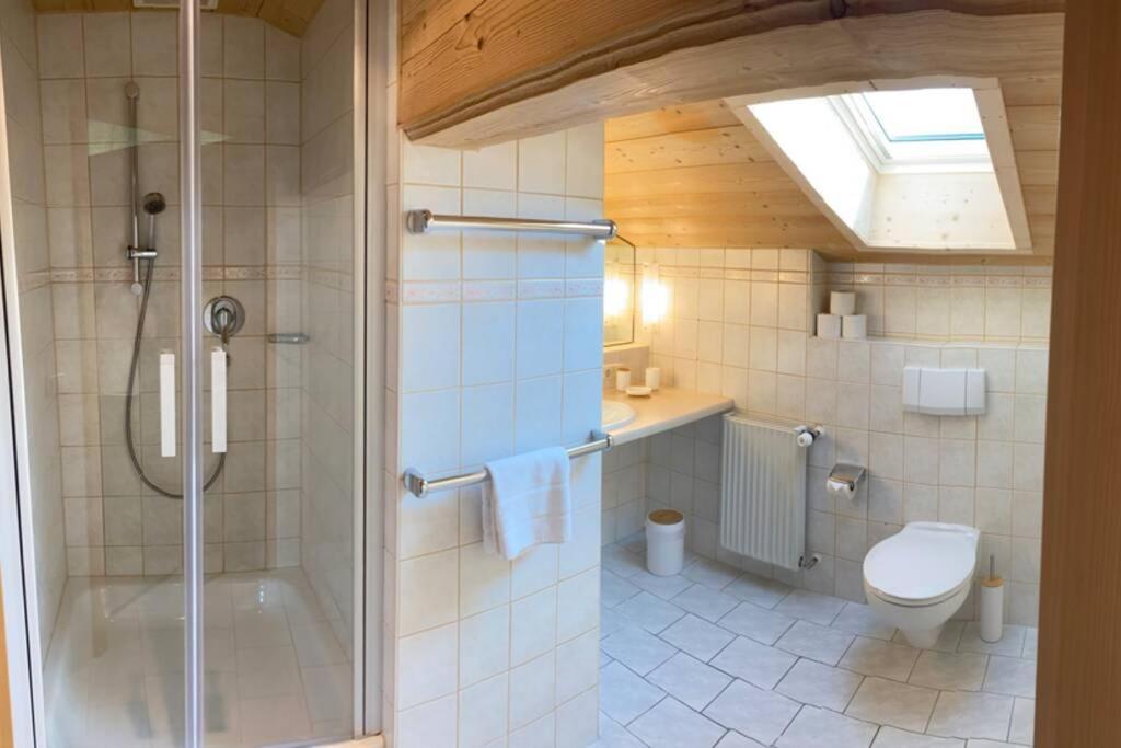 Gemuetliche Ferienwohnung Im Dg Am Tegernsee - Bergblick, Ruhe & Ganz Viel Platz Bad Wiessee Eksteriør bilde