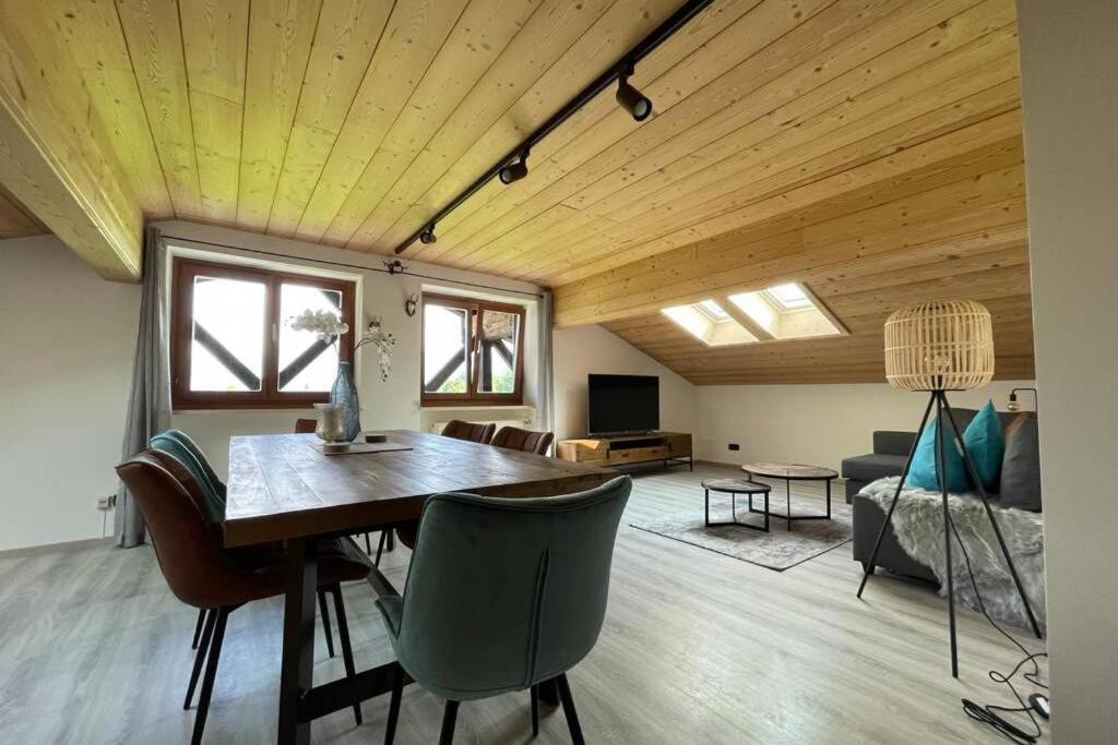 Gemuetliche Ferienwohnung Im Dg Am Tegernsee - Bergblick, Ruhe & Ganz Viel Platz Bad Wiessee Eksteriør bilde